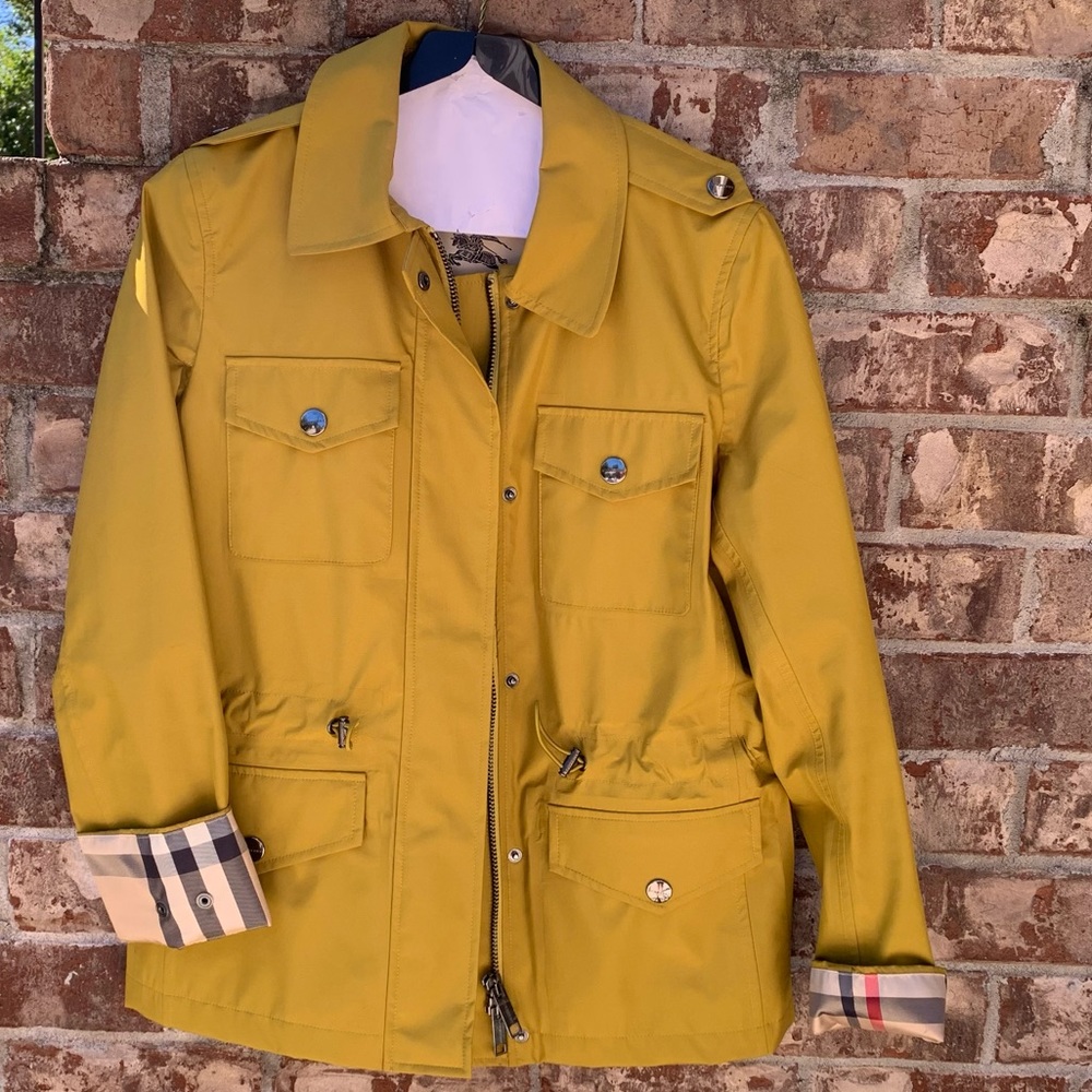 Burberry yellow raincoat Sz S